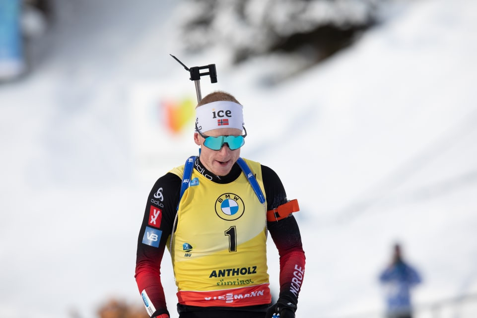 Йоханнес Бе принес Норвегии 15-е золото Олимпиады, россияне без медалей