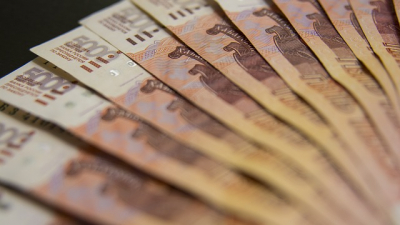 ЦБ пытается поддержать рубль: начались валютные интервенции