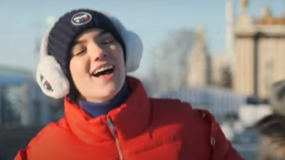 Медведева снялась в клипе на песню, посвященную зимней Олимпиаде в Пекине