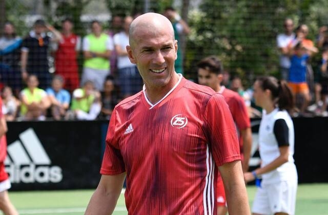 Бывший главный тренер «Реала» Зинедин Зидан может возглавить «ПСЖ» в июне 2022 года