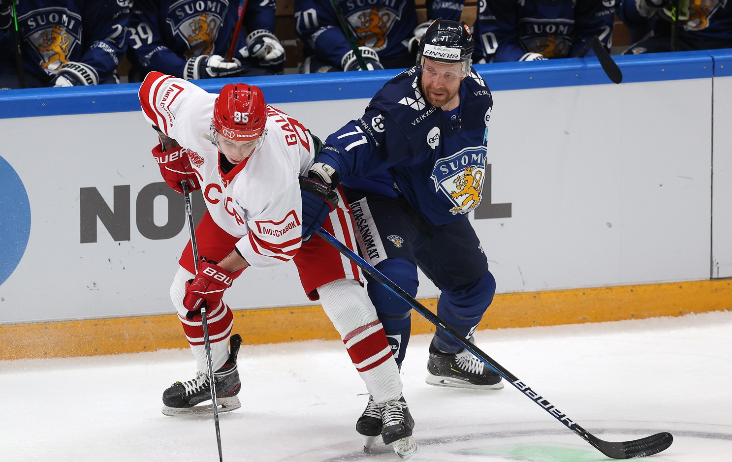 Основной соперник сборной России по хоккею на Олимпиаде потерял лидера из-за коронавируса