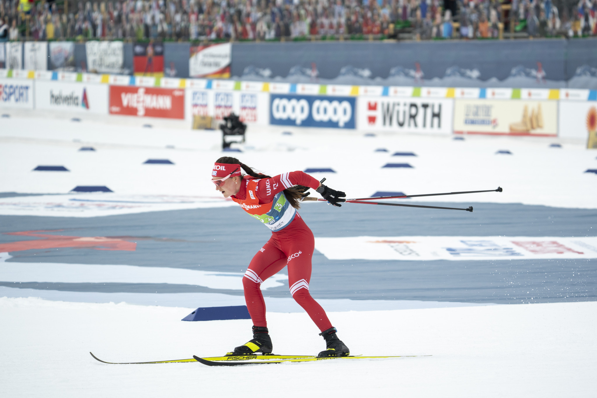 Олимпийская чемпионка по лыжным гонкам получила травму в Крыму