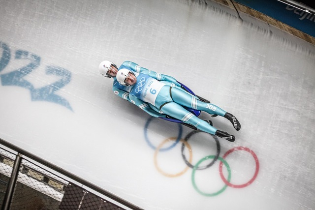 Эстафету саночников на Олимпиаде выиграли немцы, российские атлеты – четвёртые