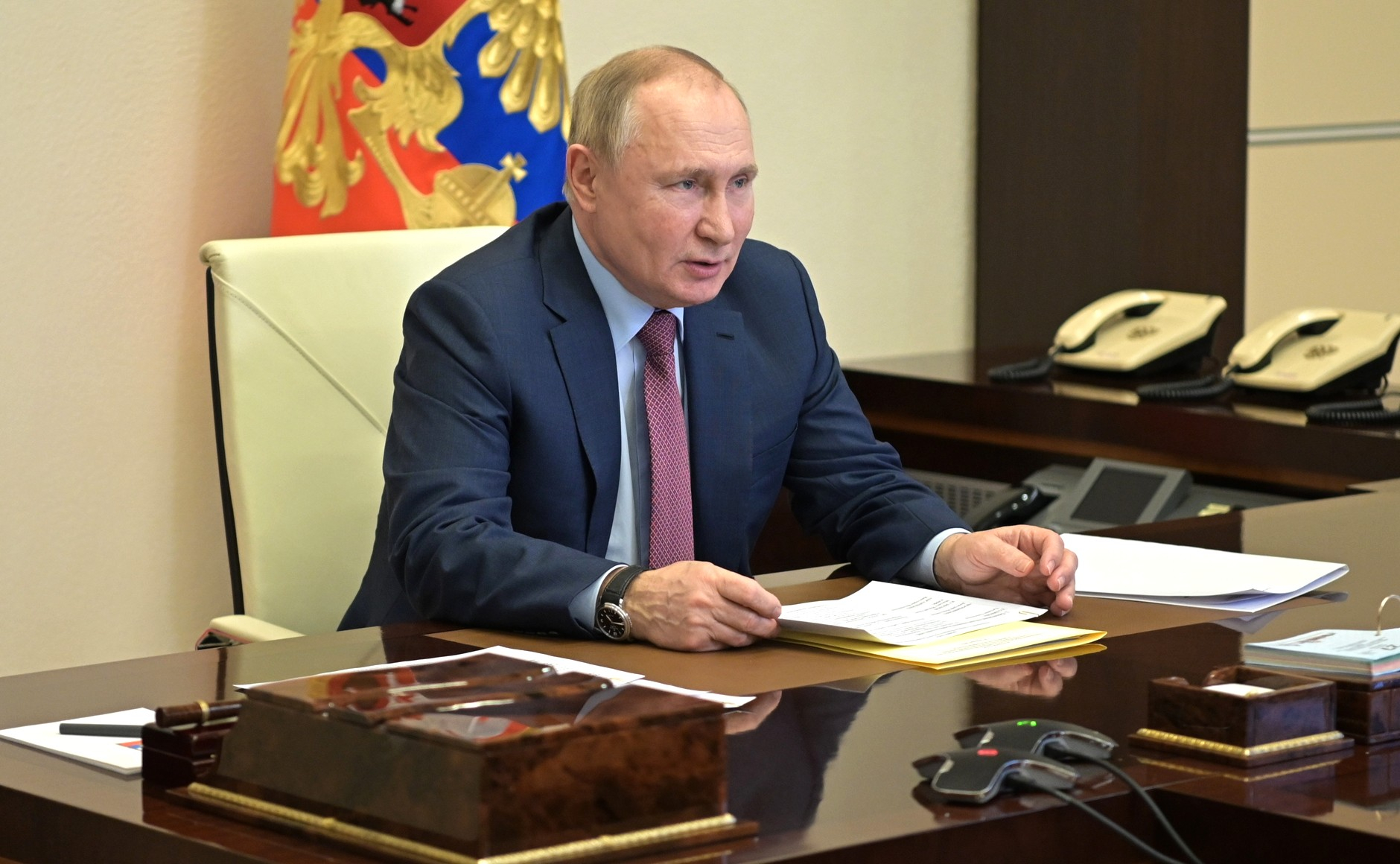 Путин проведет телефонные переговоры с председателем Евросоюза Мишелем