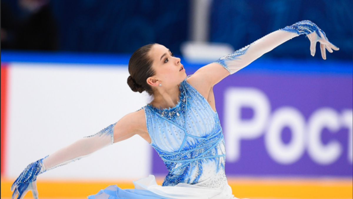 Валиева лидирует после короткой программы на Олимпиаде в Пекине