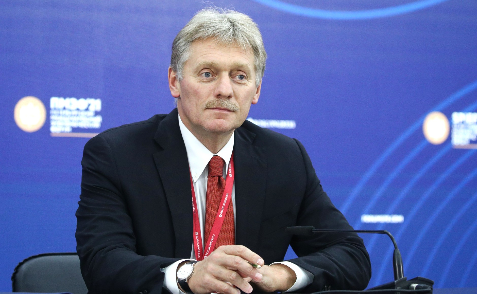 Песков заявил, что считает «ужасными» санкции против СМИ и пресс-секретарей