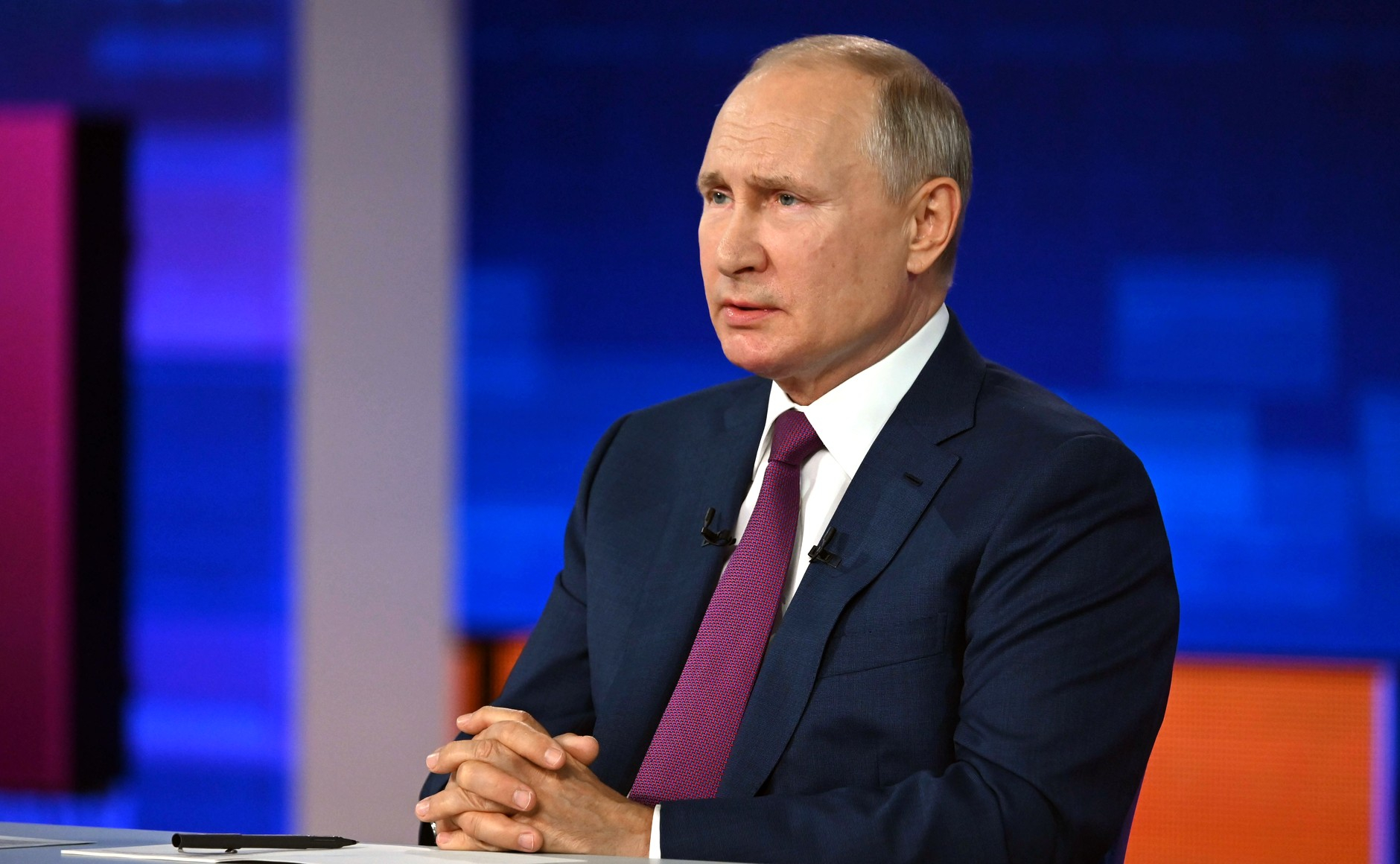 Доход Путина за год увеличился более чем на 200 тысяч рублей