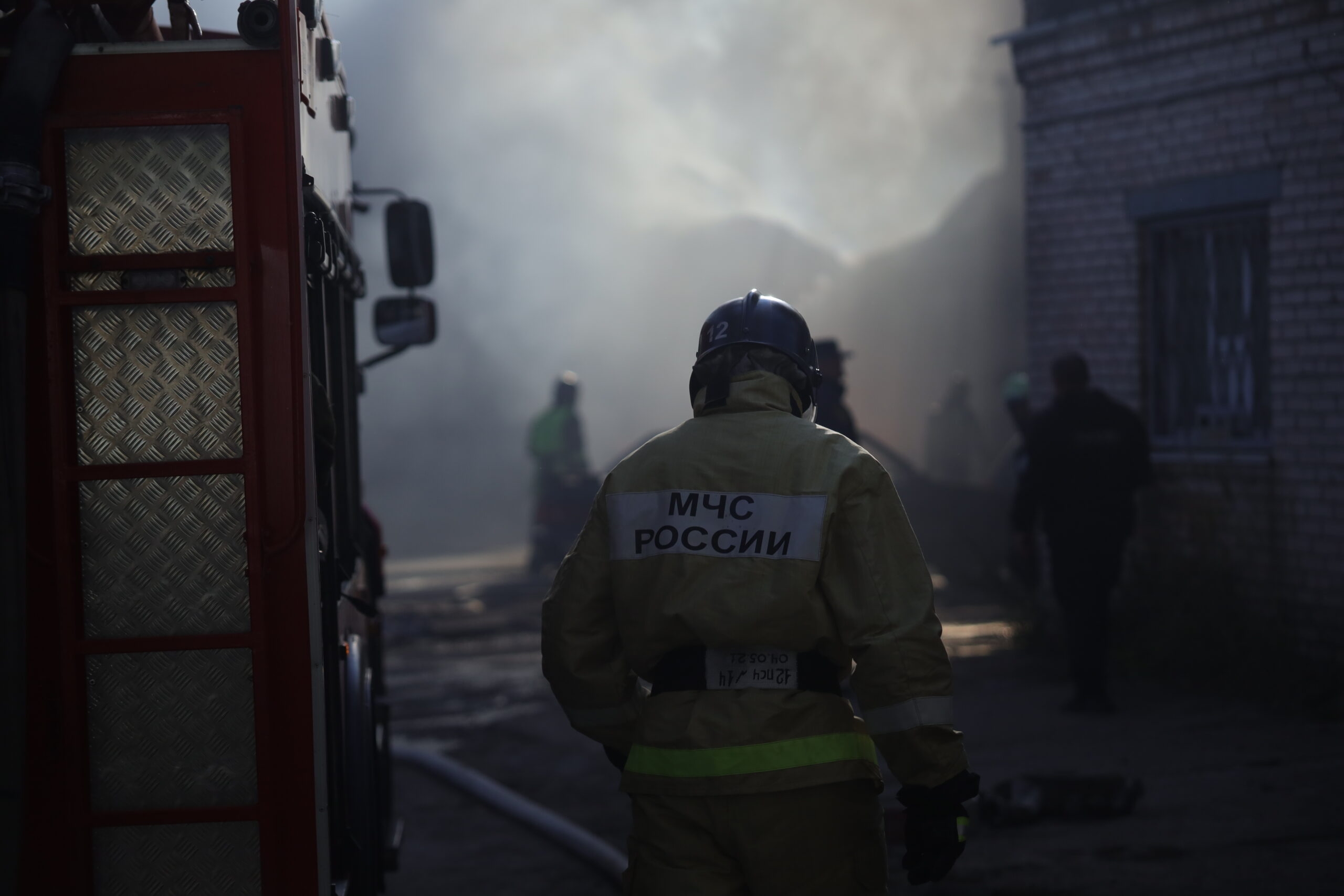 При пожаре в Выборгском районе пострадали четыре человека