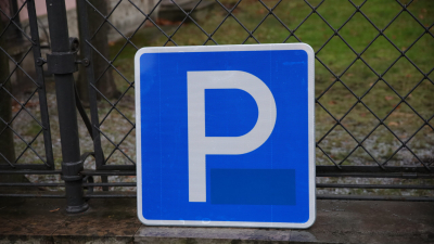 Комтранс опроверг новость о повышении цен за парковку на автостоянках Петербурга