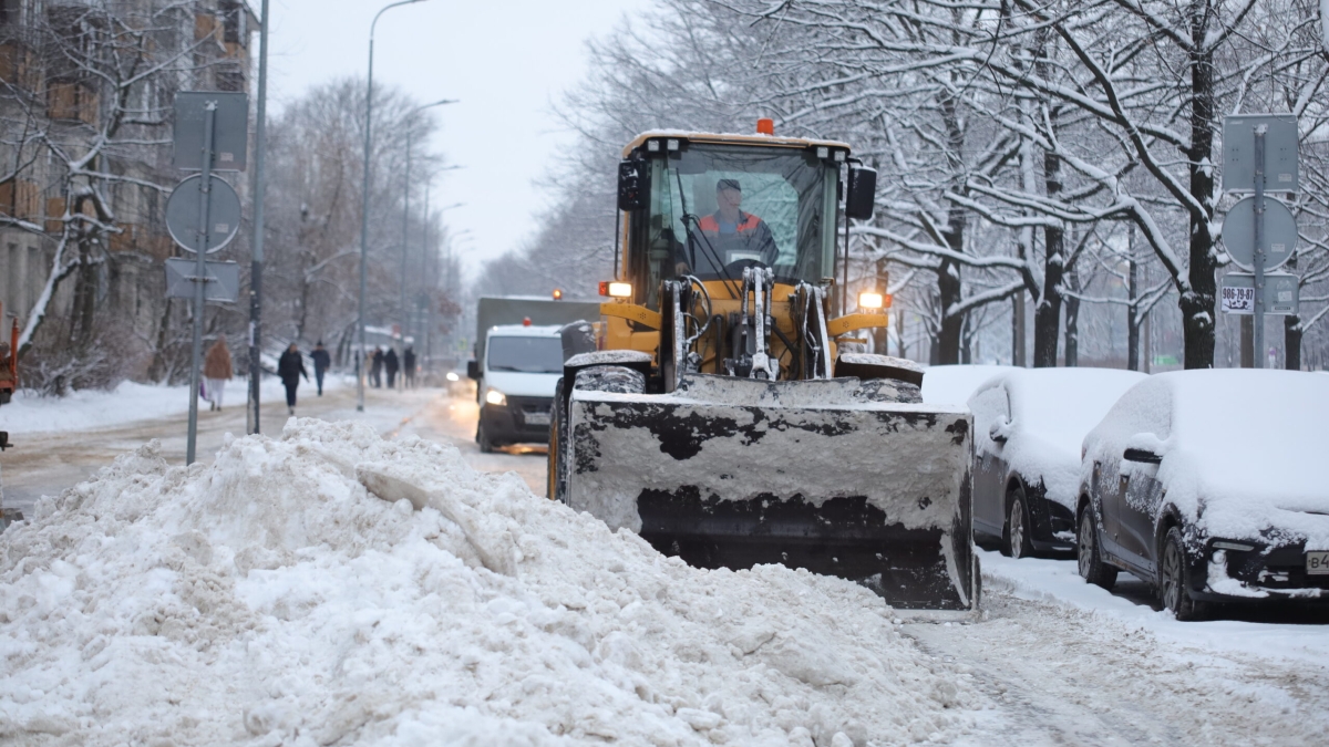В Петербурге завершили работу стационарные снегоплавильные и снегоприемные пункты