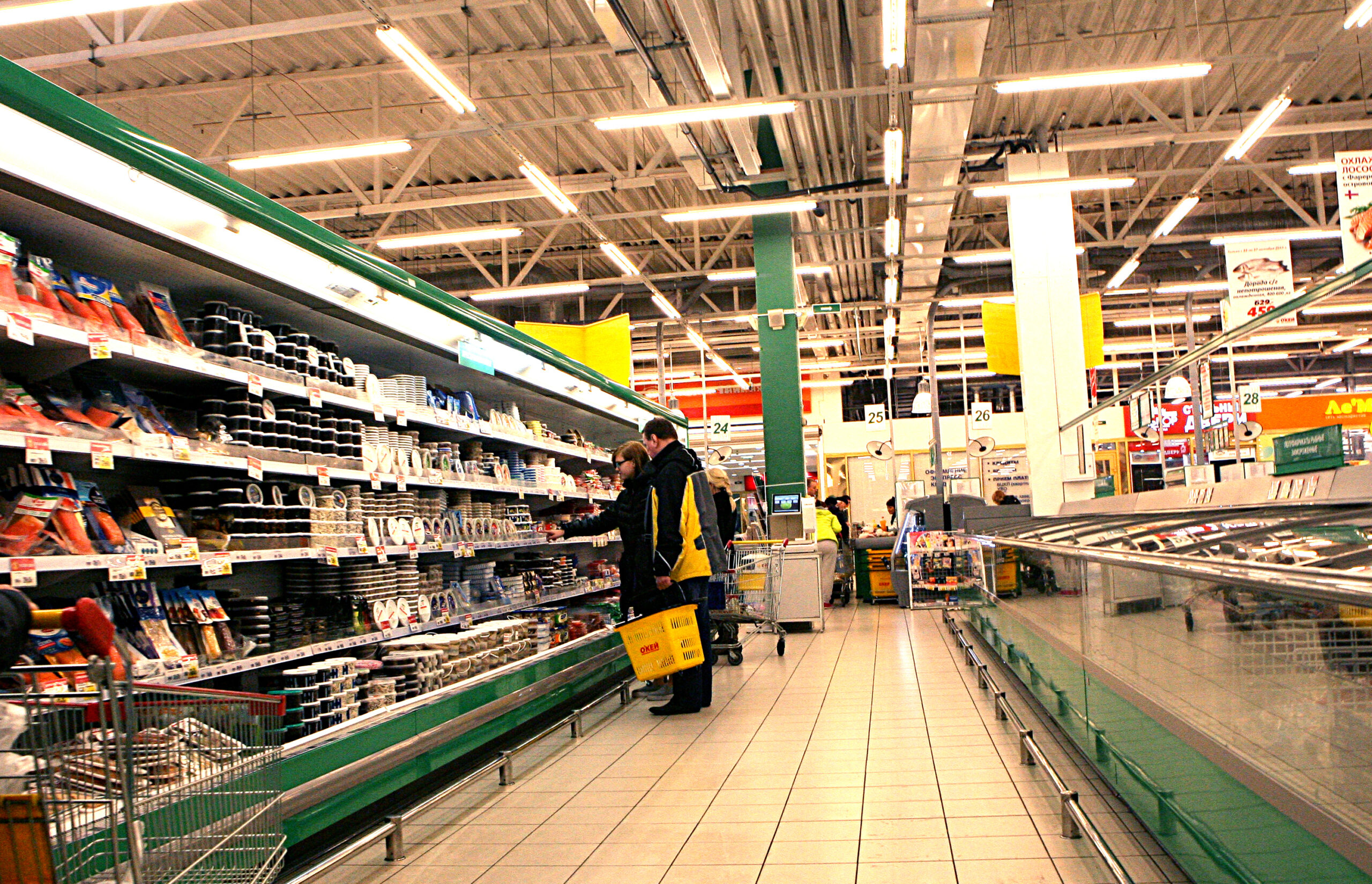 Депутат Матвейчев предложил ограничить работу гипермаркетов по воскресеньям