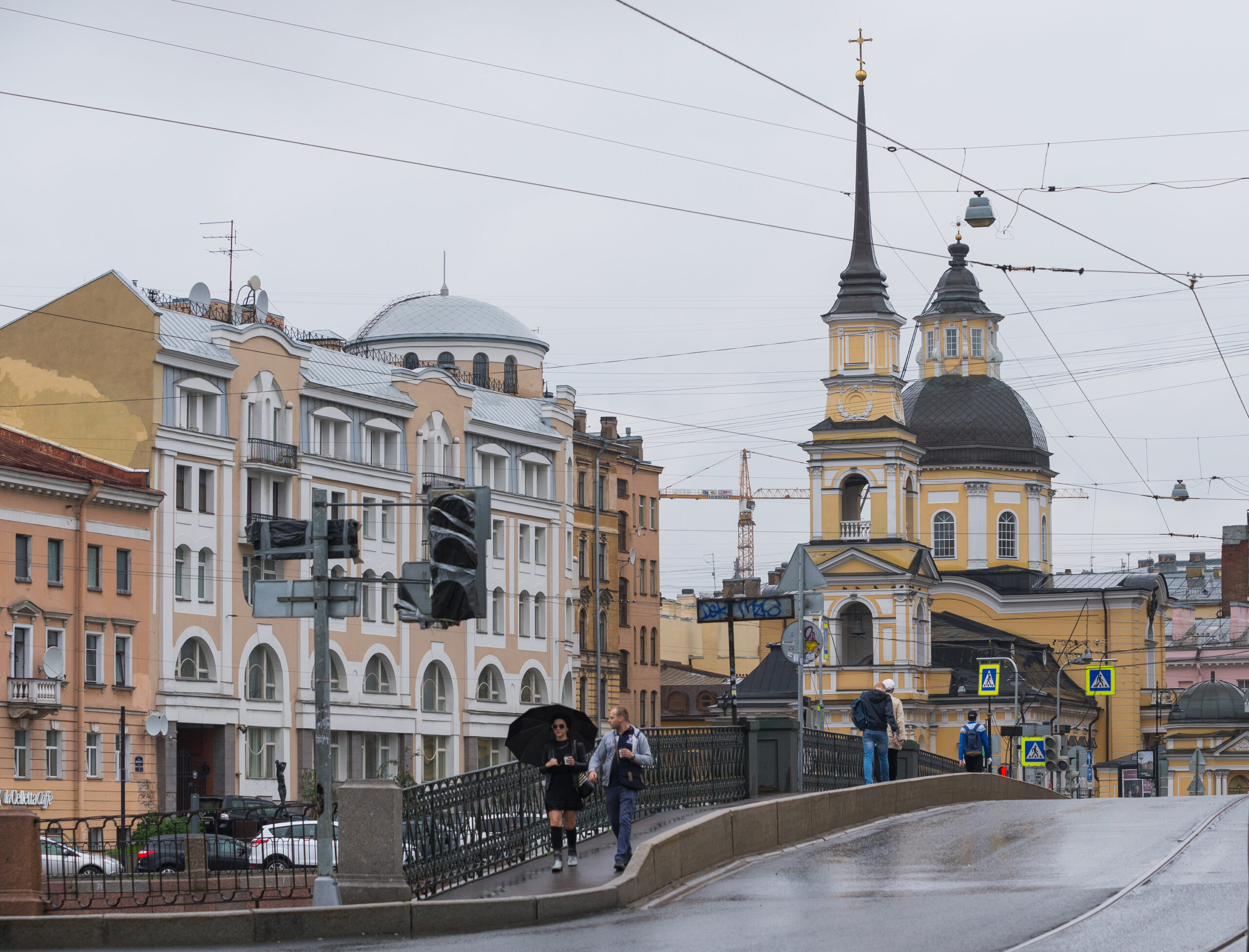 10 апреля в Петербурге будет пасмурная и дождливая погода