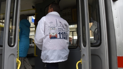 Петербургские трамваи снова «застучат» по улице Коллонтай 