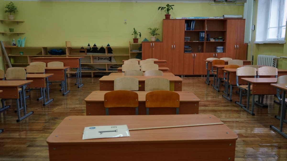 Петербургские учителя рассказали, как относятся к идее исполнения гимна в школах