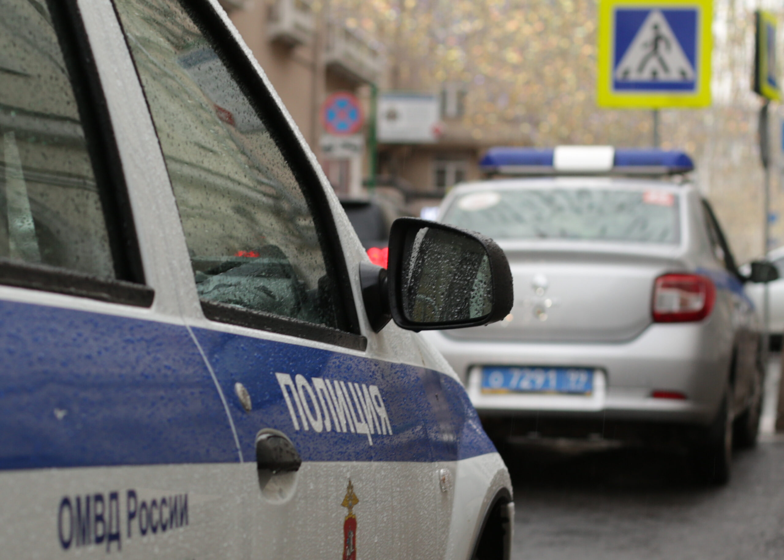 Петербургской полиции пришлось стрелять в воздух во время погони за нетрезвым водителем. Им оказался несовершеннолетний