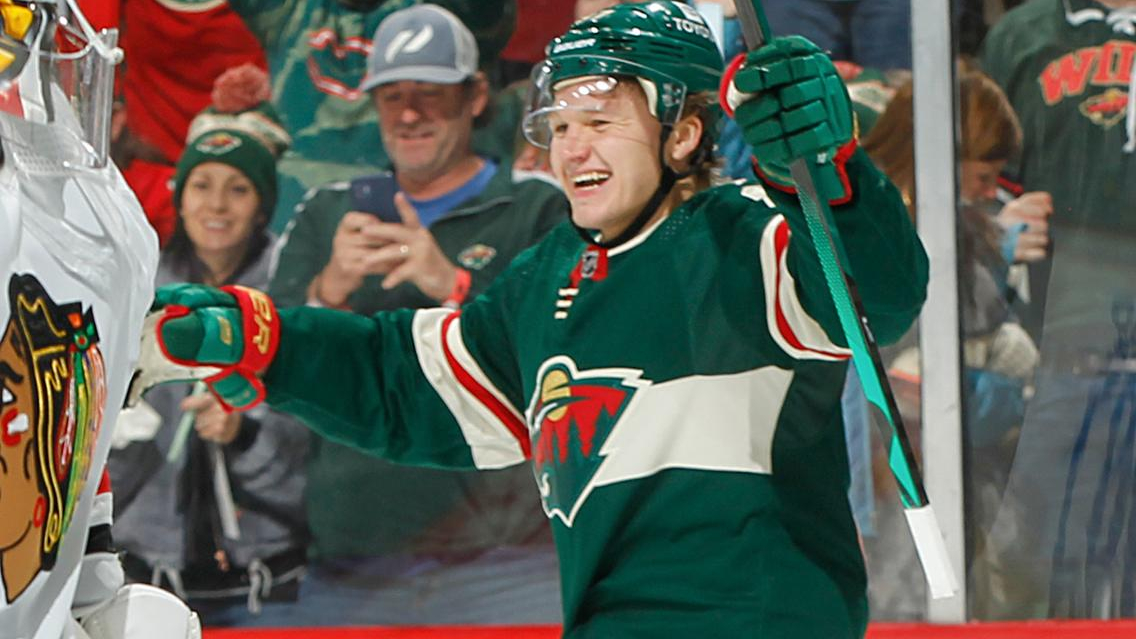 Российский форвард Капризов признан второй звездой игрового дня в НХЛ