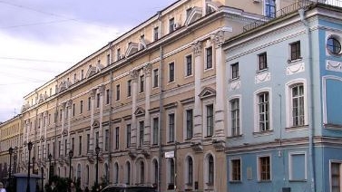 В Петербурге Покровская больница останавливает прием пациентов с COVID-19