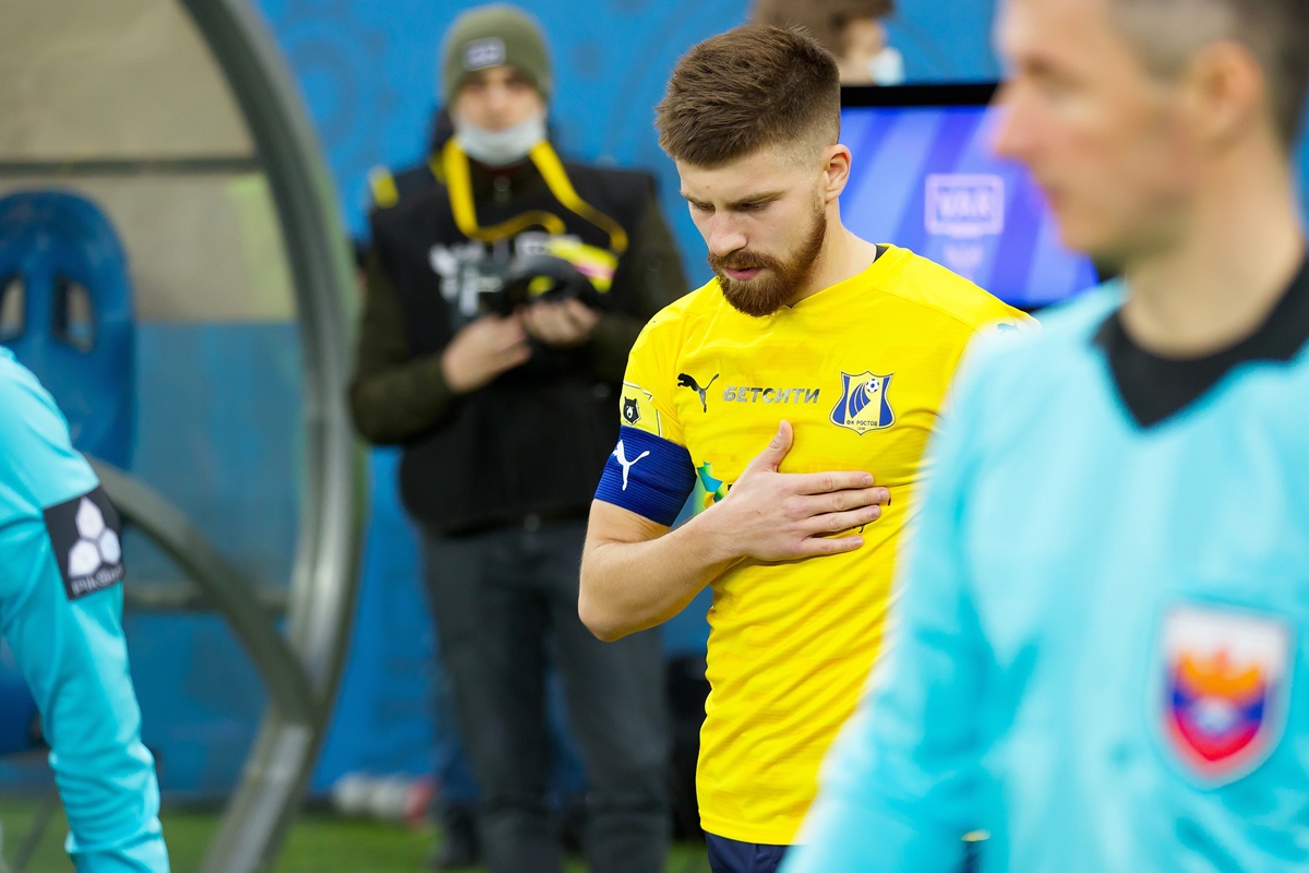 В «Зените» опровергли, что вели переговоры с футболистом сборной России, который, якобы, отказался переходить в клуб