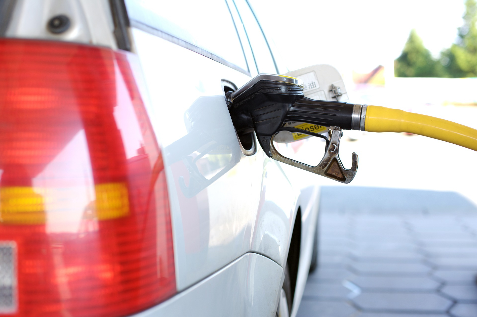 В Словении резко подскочили цены на дизельное топливо и бензин