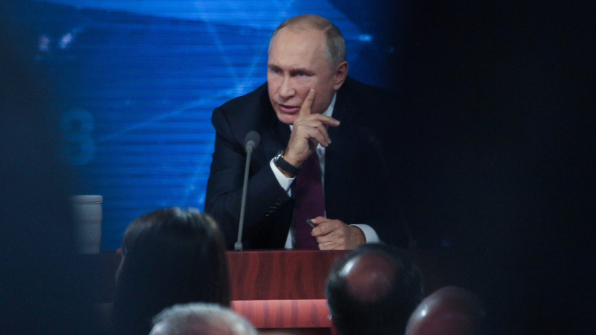 Путин поручил придумать мероприятия для ледовых арен Москвы