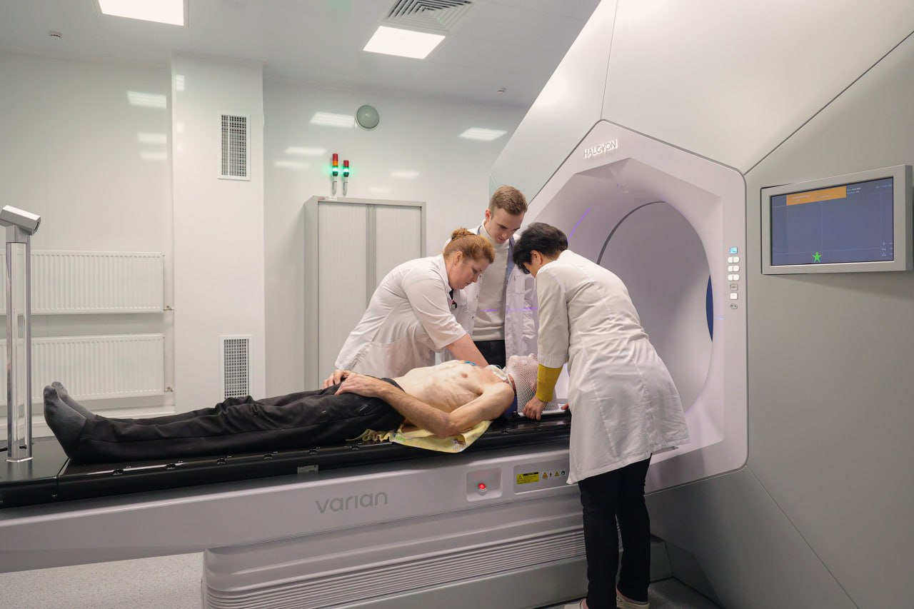 Больницы Подмосковья получили в 2022 году медоборудование для лечения рака