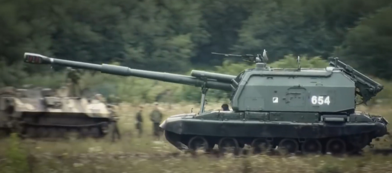 Минобороны опубликовало видео поражения техники украинских боевиков высокоточными боеприпасами