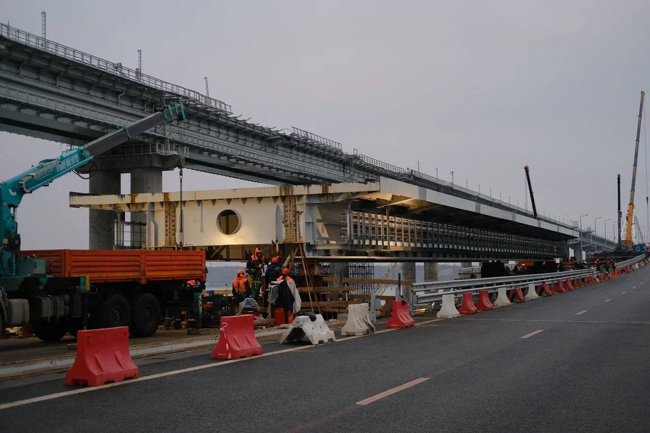 Крымский мост опять закрывают на ремонт