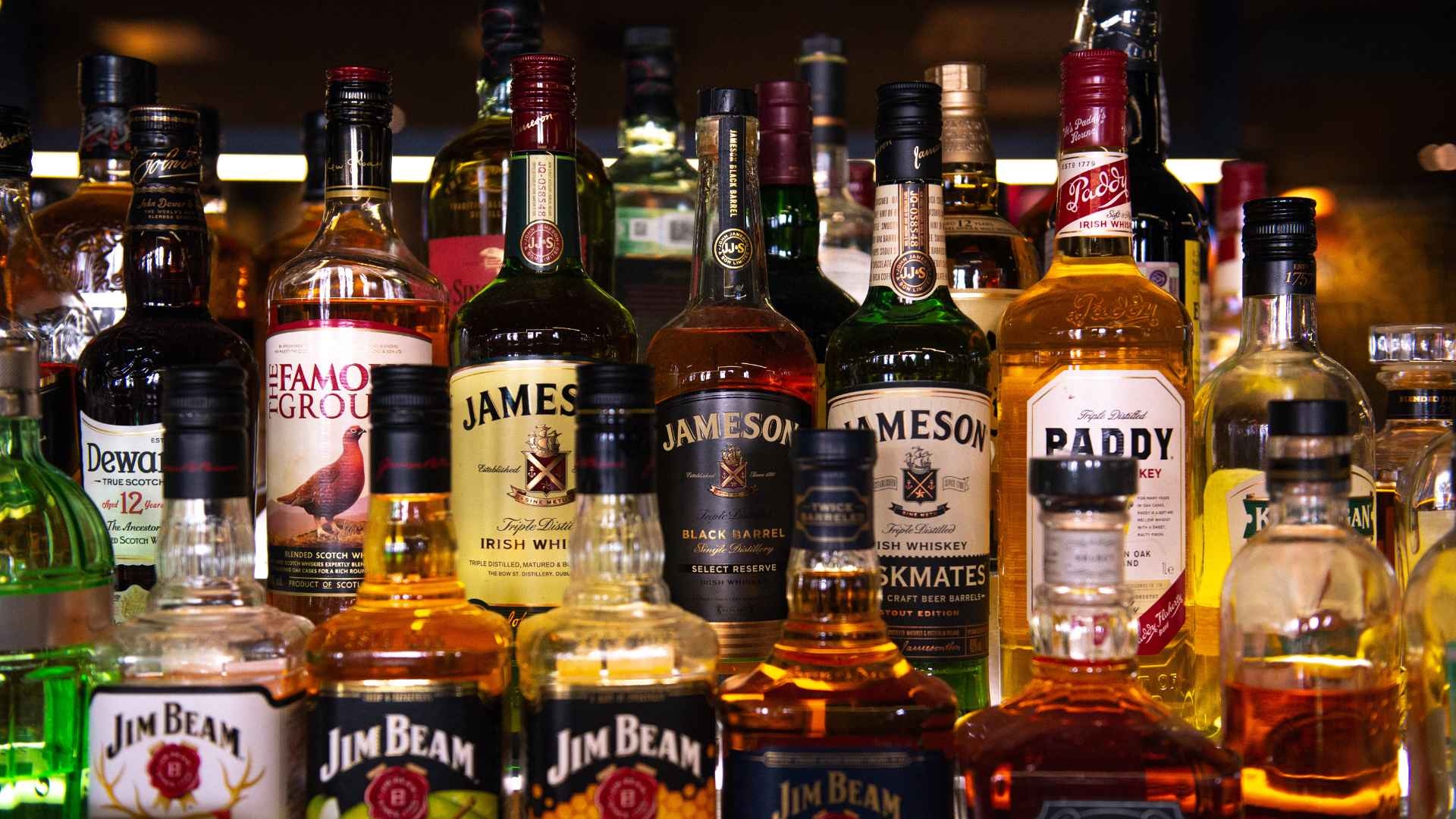 Отечественные алкогольные компании ищут замену зарубежному джину и виски