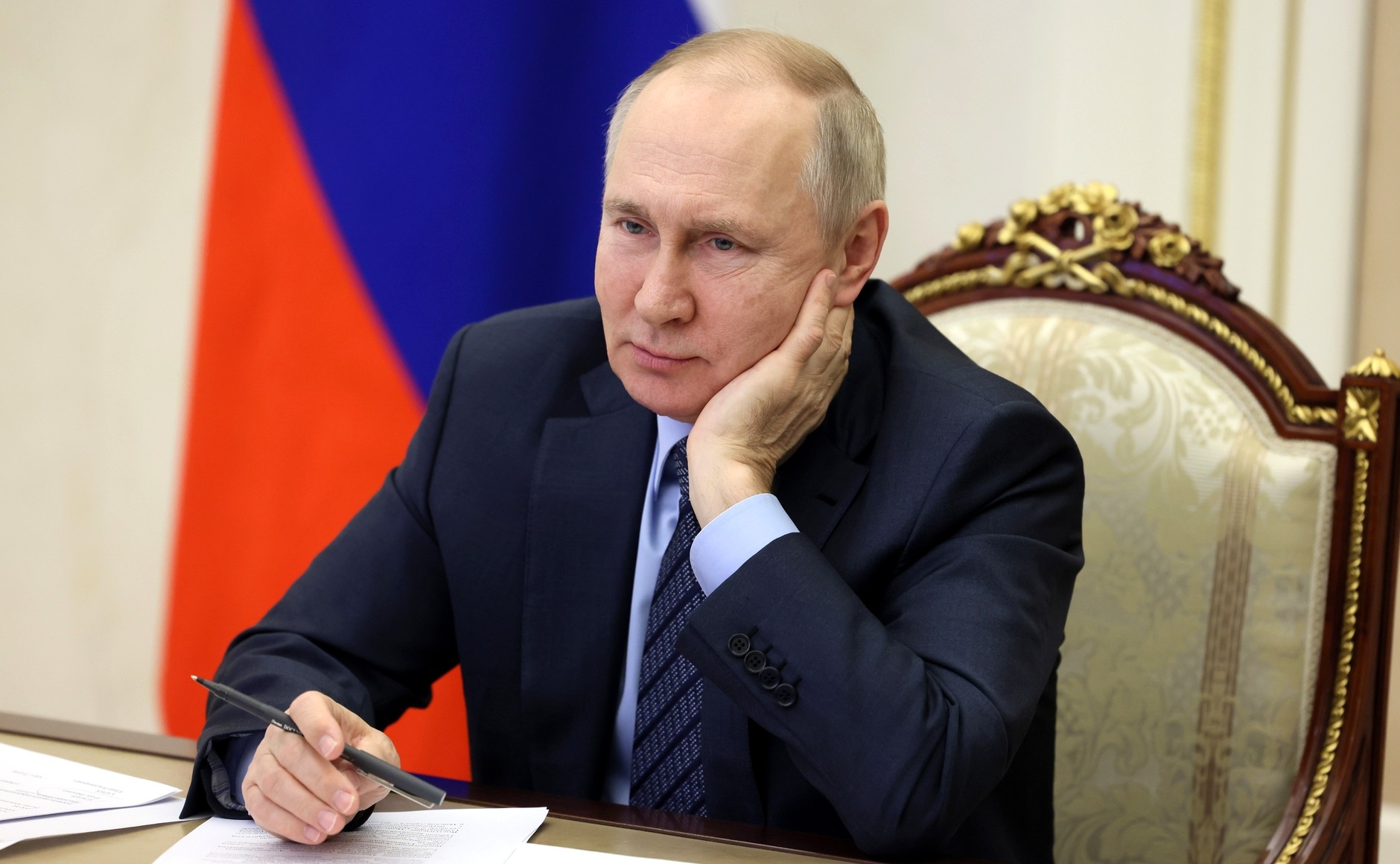 Дата прямой линии с Путиным находится в стадии обсуждения — Песков