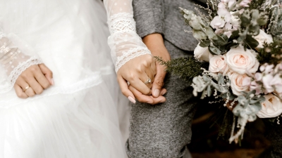 В ЗАГС за 10 тысяч – почему молодым может стать выгодно брачеваться?