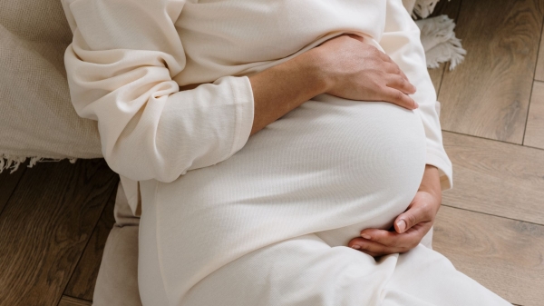 Ожирение беременной женщины перестраивает метаболизм ее детей — исследование
