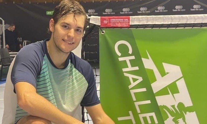 Российский теннисист признался, что ему пришлось просить прощения у мамы за мат во время игры