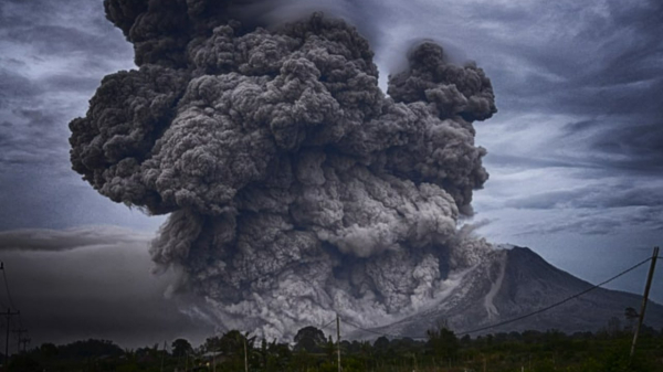 Извержения вулкана Тонга нарушили работу спутниковой связи