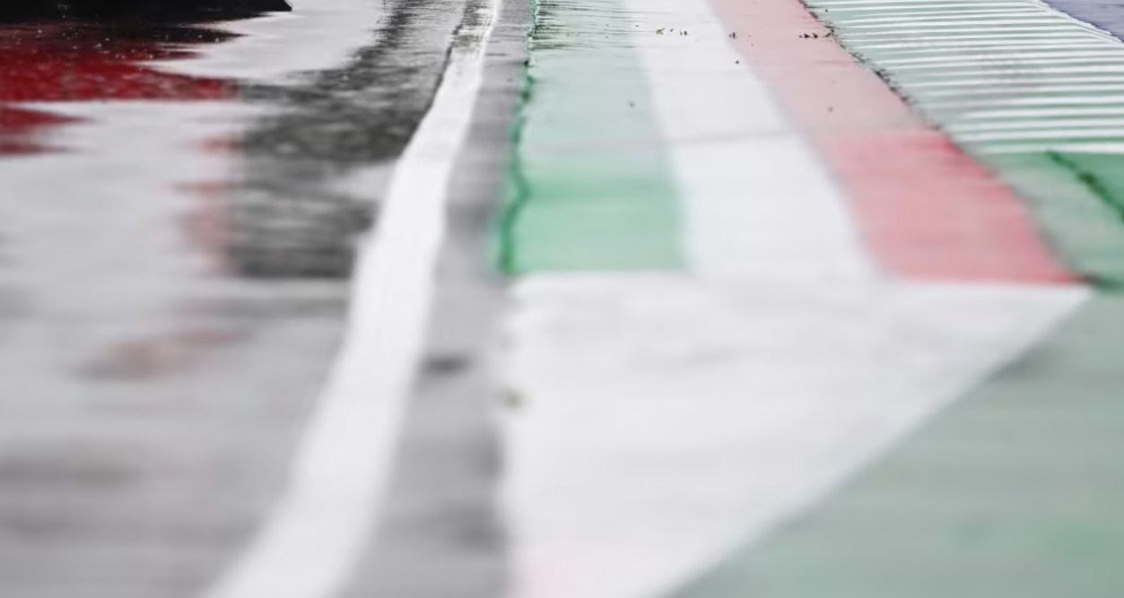 Этап Гран-при «Формулы-1» отменили на севере Италии в Эмилии-Романье из-за непогоды