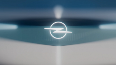 Opel вслед за Infiniti обновил фирменный логотип