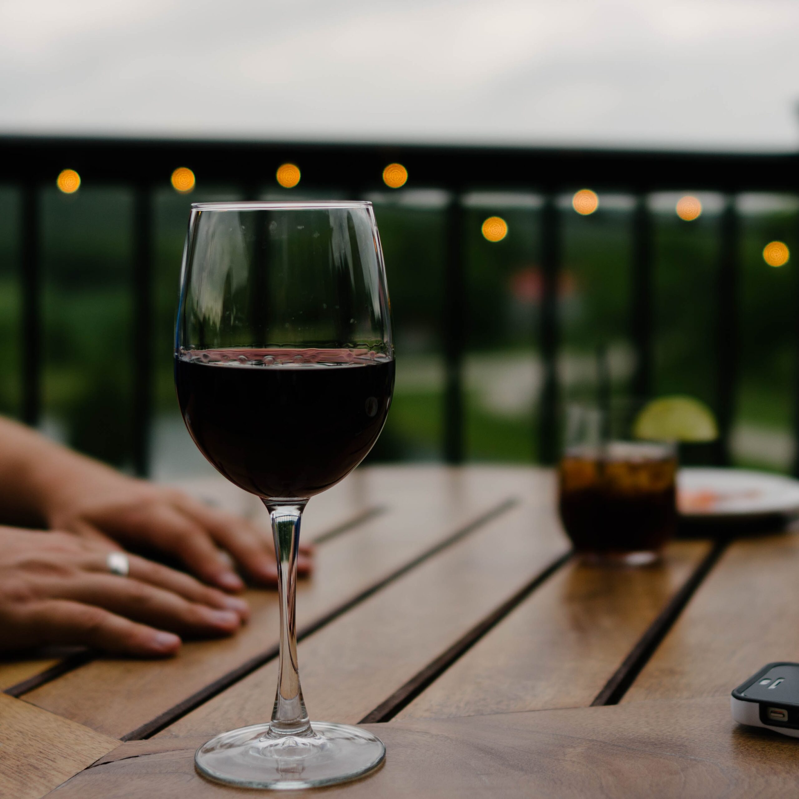 Как правильно выбрать вино для банкета?