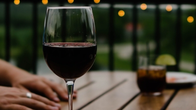 Как правильно выбрать вино для банкета?