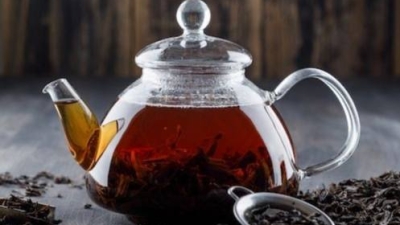 Привычка пить чай с похмелья может быть губительна — эксперт