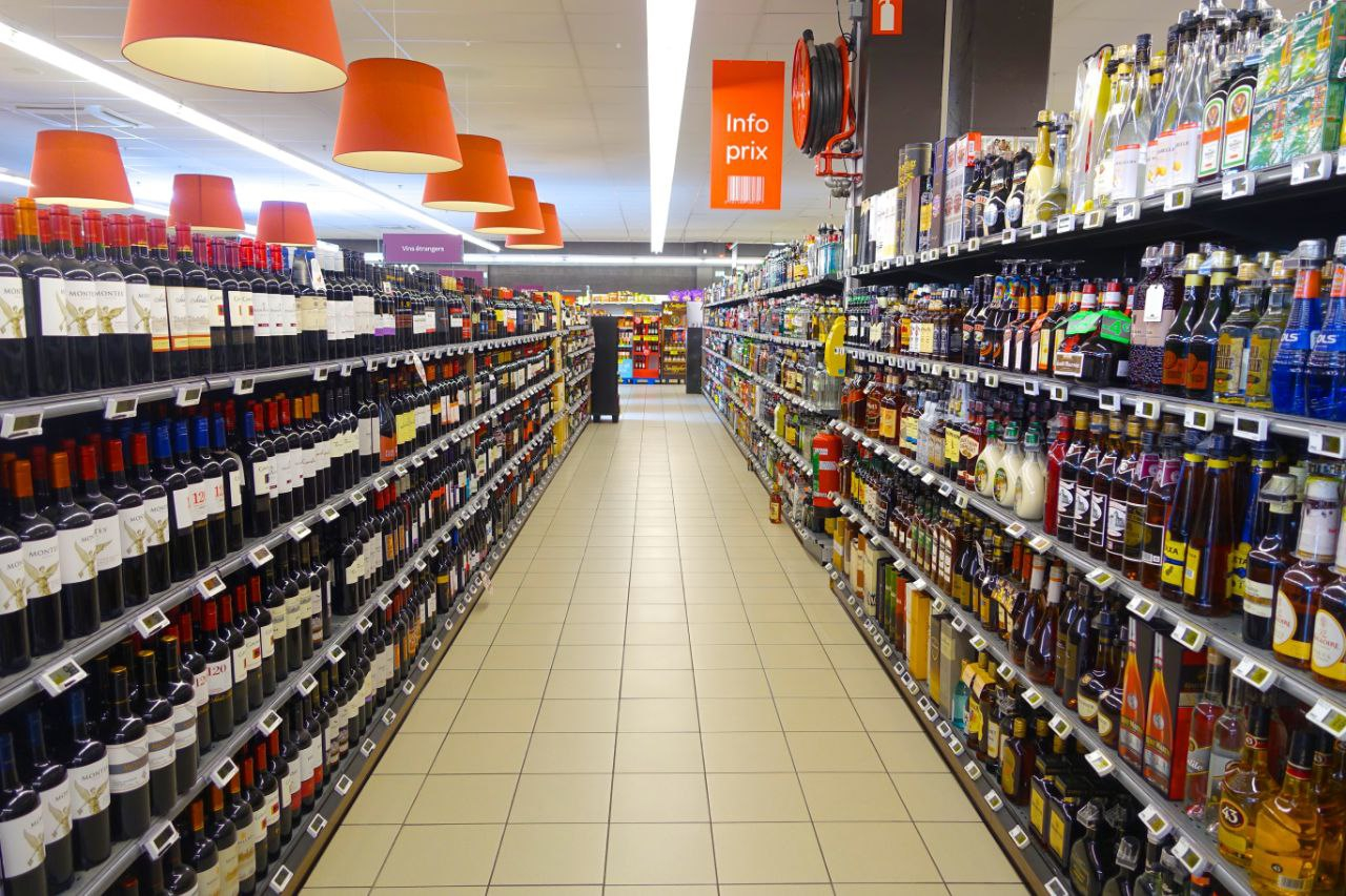 Лицензия на продажу крепкого алкоголя приостановлена в 500 магазинах «Пятёрочки»
