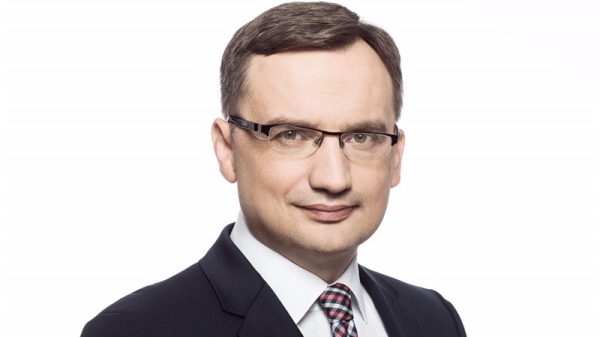 Министр юстиции Польши обвинил режиссера из своей страны в пропаганде Третьего рейха