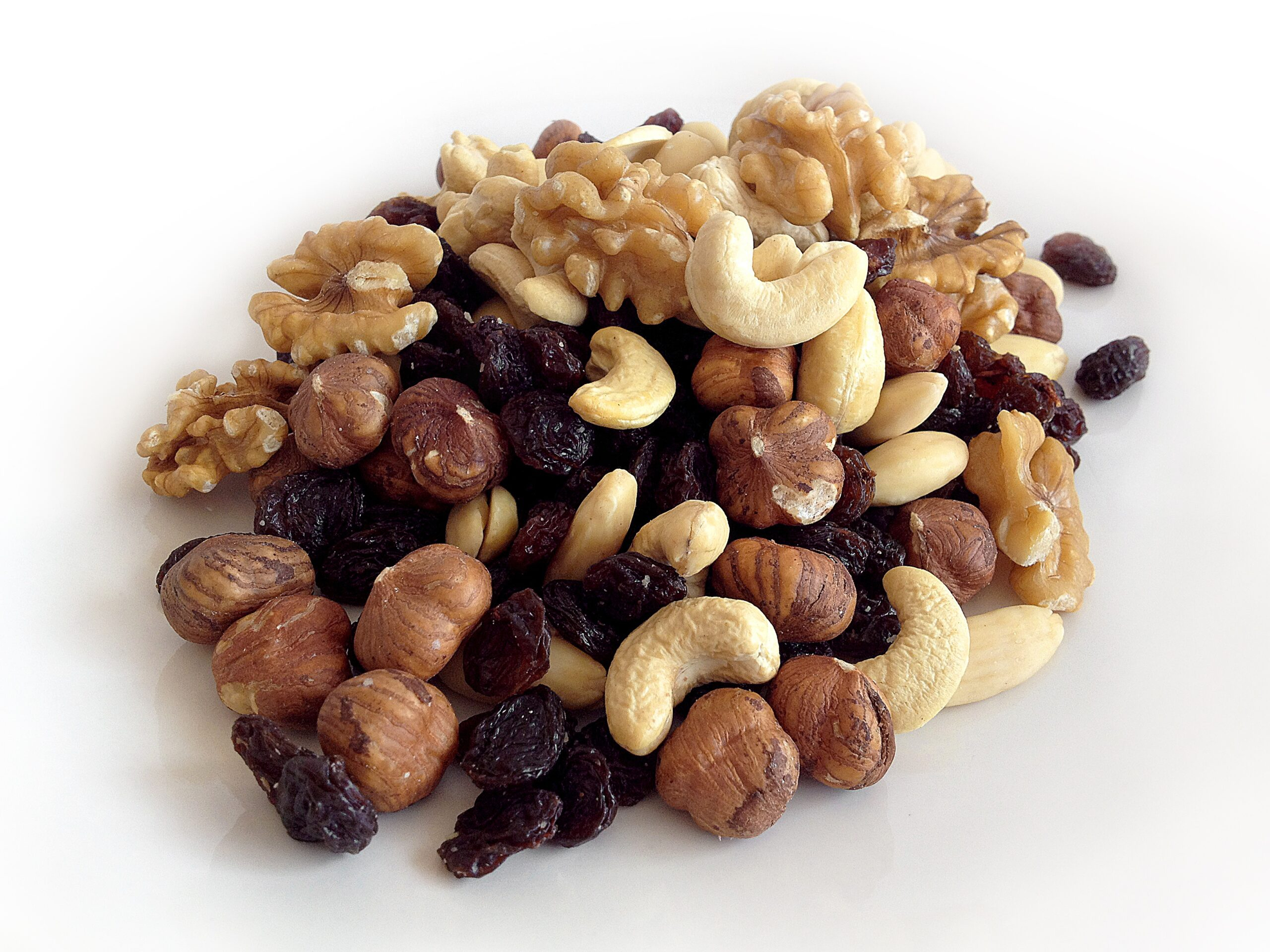 Орехи помогают избежать деменции, атеросклероз и сердечные болезни – доктор Мясников