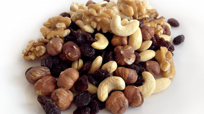 Орехи помогают избежать деменции, атеросклероз и сердечные болезни – доктор Мясников