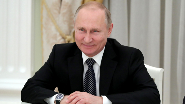 Путин «одобрительно посмотрел» и подписал закон №544