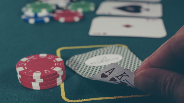 Shot: Ушел из жизни известный специалист по покеру Лев Натансон