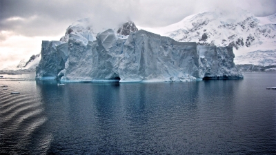 Самый огромный айсберг в мире попал в чистые воды Южного океана