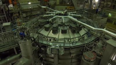 Японцы запустили крупнейший в мире экспериментальный ядерный реактор
