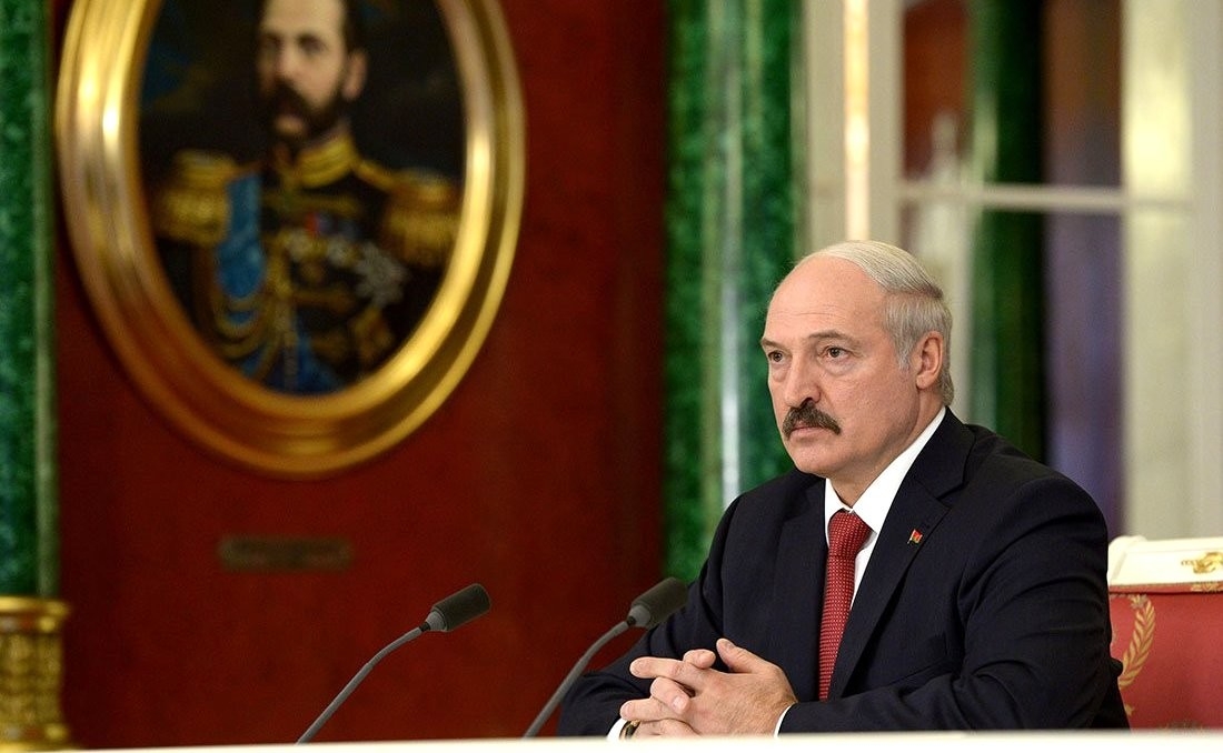 Поездка Лукашенко в Китай спровоцировала волну шуток в его адрес