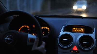 Эксперты пояснили, на какие индикаторы панели водителю стоит смотреть чаще зимой