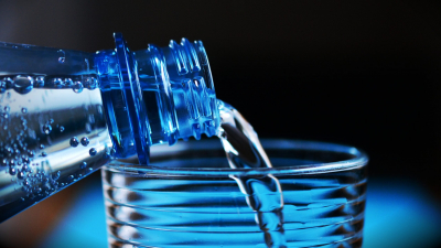 Обычная бутилированная вода может навредить организму