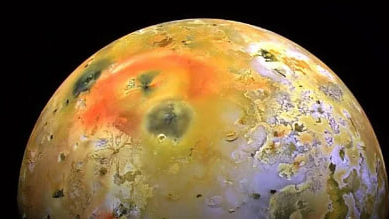 Космический аппарат Juno craft сделал невероятные снимки вулканического ада на Луне Ио